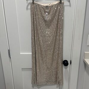 Old Navy SIZE M NWT Champagne Gold Sequin Maxi Skirt